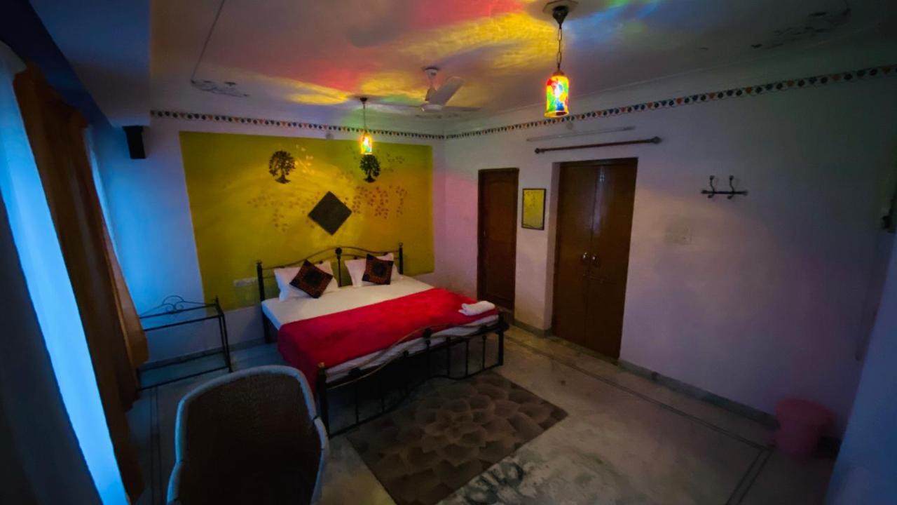 Kesar Palace Hotel Udaipur Exterior photo