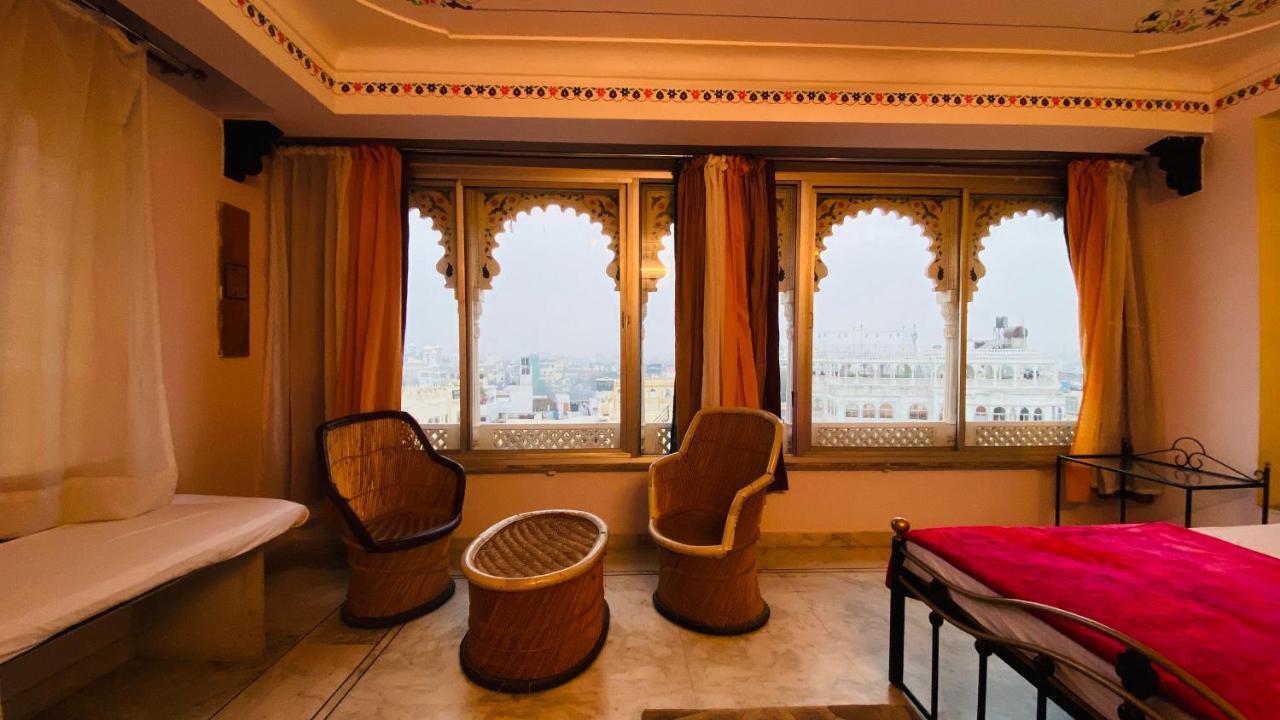 Kesar Palace Hotel Udaipur Exterior photo