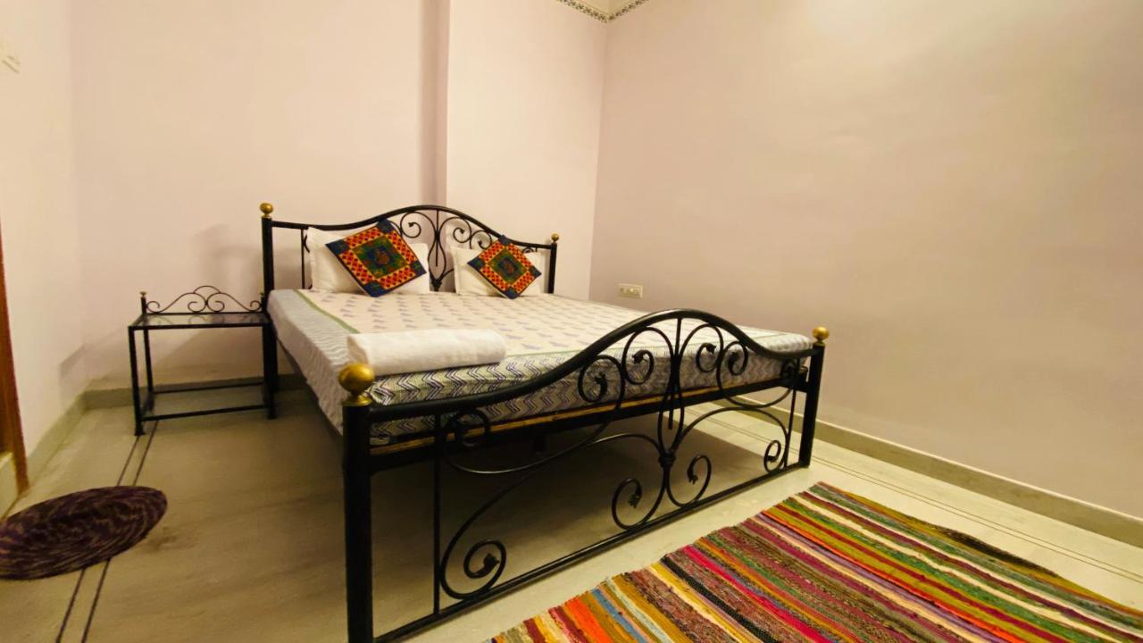 Kesar Palace Hotel Udaipur Exterior photo